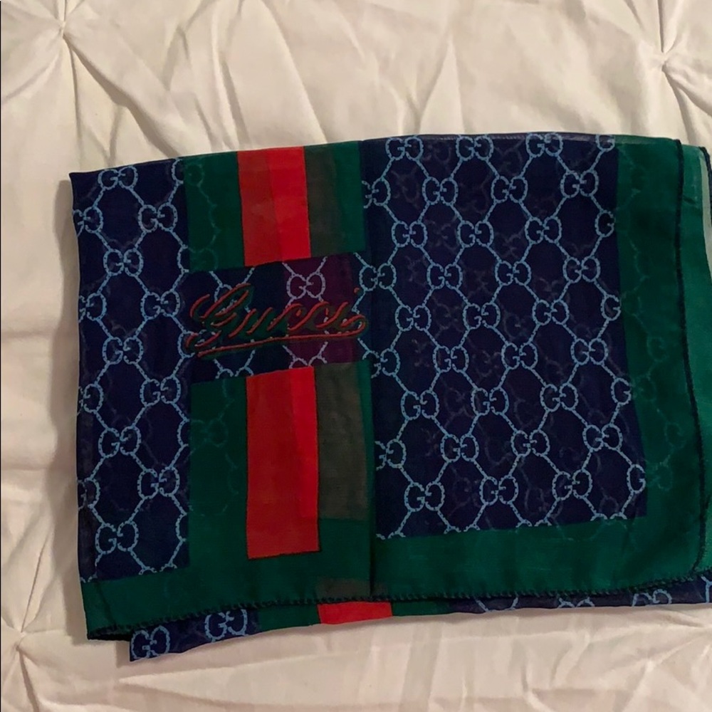 Gucci scarf